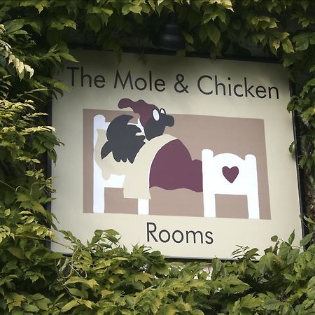 The Mole And Chicken Long Crendon Exterior foto